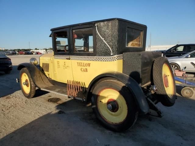 1925 Hupmobile Model R | Consignify