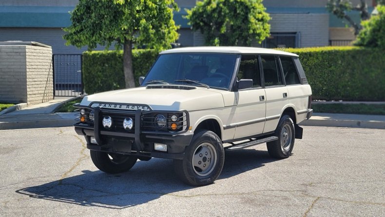 3823 | 1988 Land Rover Range Rover | Vintage Car Collector