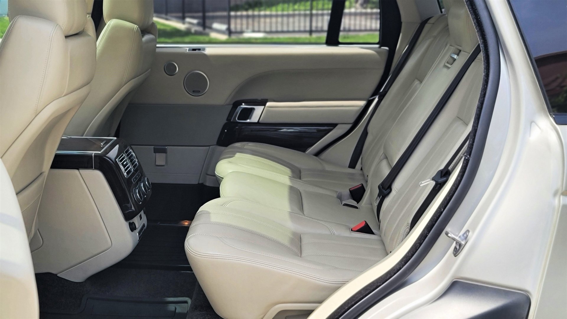 2016 Land Rover Range Rover | Consignify