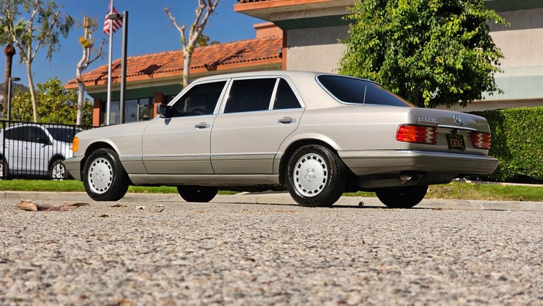 3879 | 1991 Mercedes-Benz 560 SEL  | Vintage Car Collector