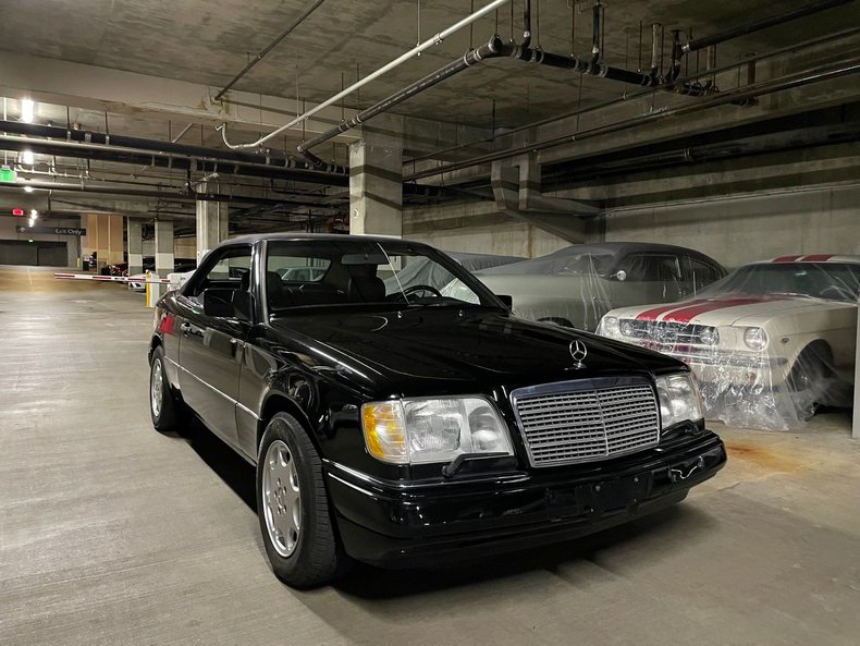 3889 | 1995 Mercedes-Benz E320 Convertible | Vintage Car Collector