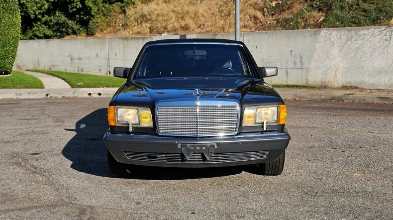 3897 | 1991 Mercedes-Benz 560Sel  Limousine | Vintage Car Collector