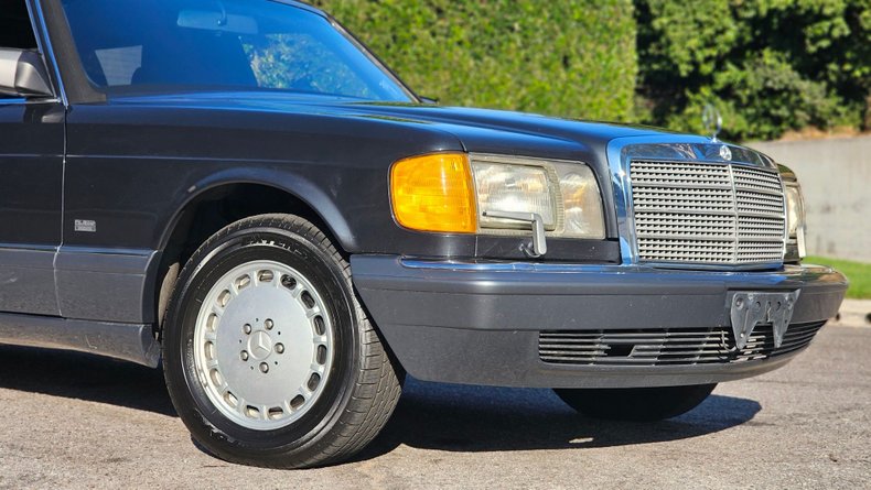 3897 | 1991 Mercedes-Benz 560Sel  Limousine | Vintage Car Collector