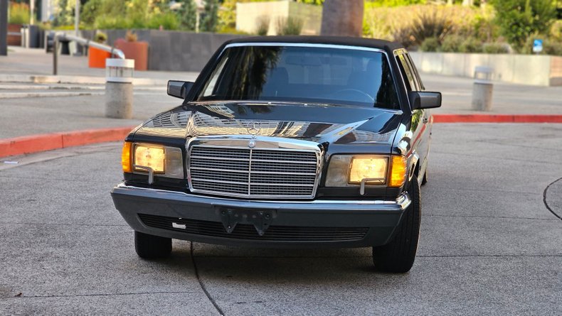 3897 | 1991 Mercedes-Benz 560Sel  Limousine | Vintage Car Collector