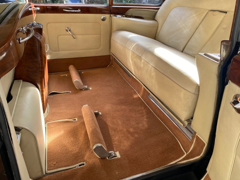 3900 | 1960 Rolls-Royce PHANTOM V LIMOUSINE | Vintage Car Collector