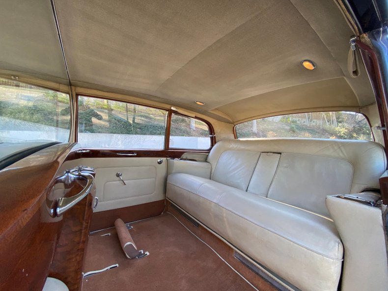 3900 | 1960 Rolls-Royce PHANTOM V LIMOUSINE | Vintage Car Collector