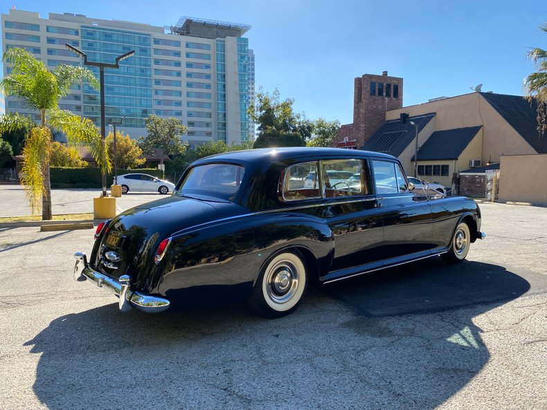 3900 | 1960 Rolls-Royce PHANTOM V LIMOUSINE | Vintage Car Collector