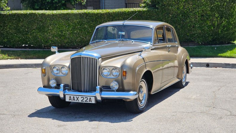 3902 | 1964 Bentley S3 RHD SALOON | Vintage Car Collector