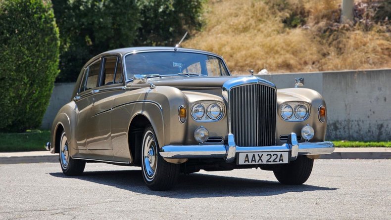 3902 | 1964 Bentley S3 RHD SALOON | Vintage Car Collector