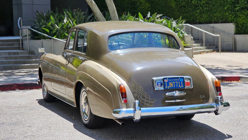 3902 | 1964 Bentley S3 RHD SALOON | Vintage Car Collector