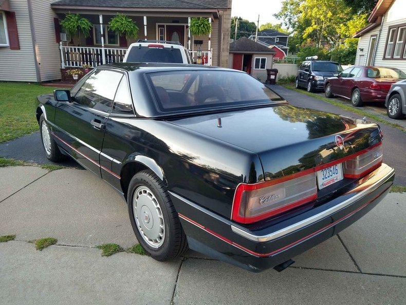 3928 | 1989 Cadillac Allante | Vintage Car Collector