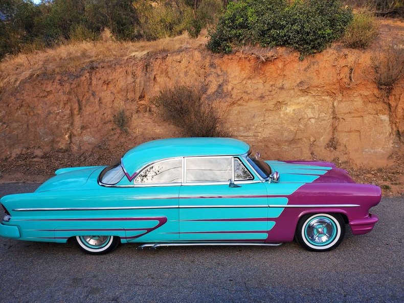 4002 | 1955 Lincoln Capri | Vintage Car Collector