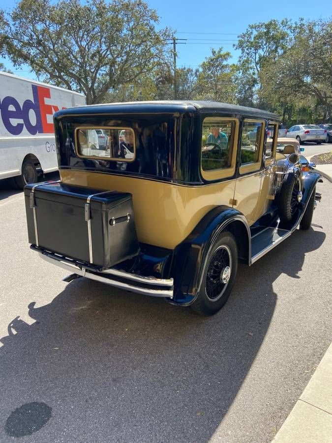 4025 | 1929 Franklin 4-door | Vintage Car Collector