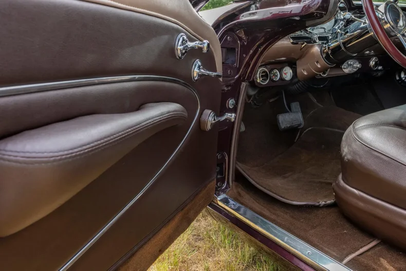 4132 | 1957 Oldsmobile Super 88 502ci Ram Jet V8  | Vintage Car Collector