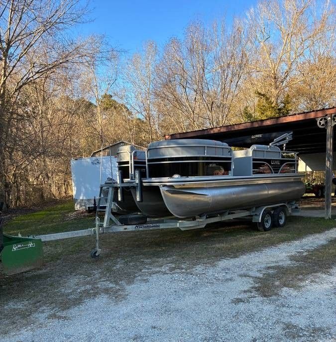 For Sale 2021 Lowe SF212