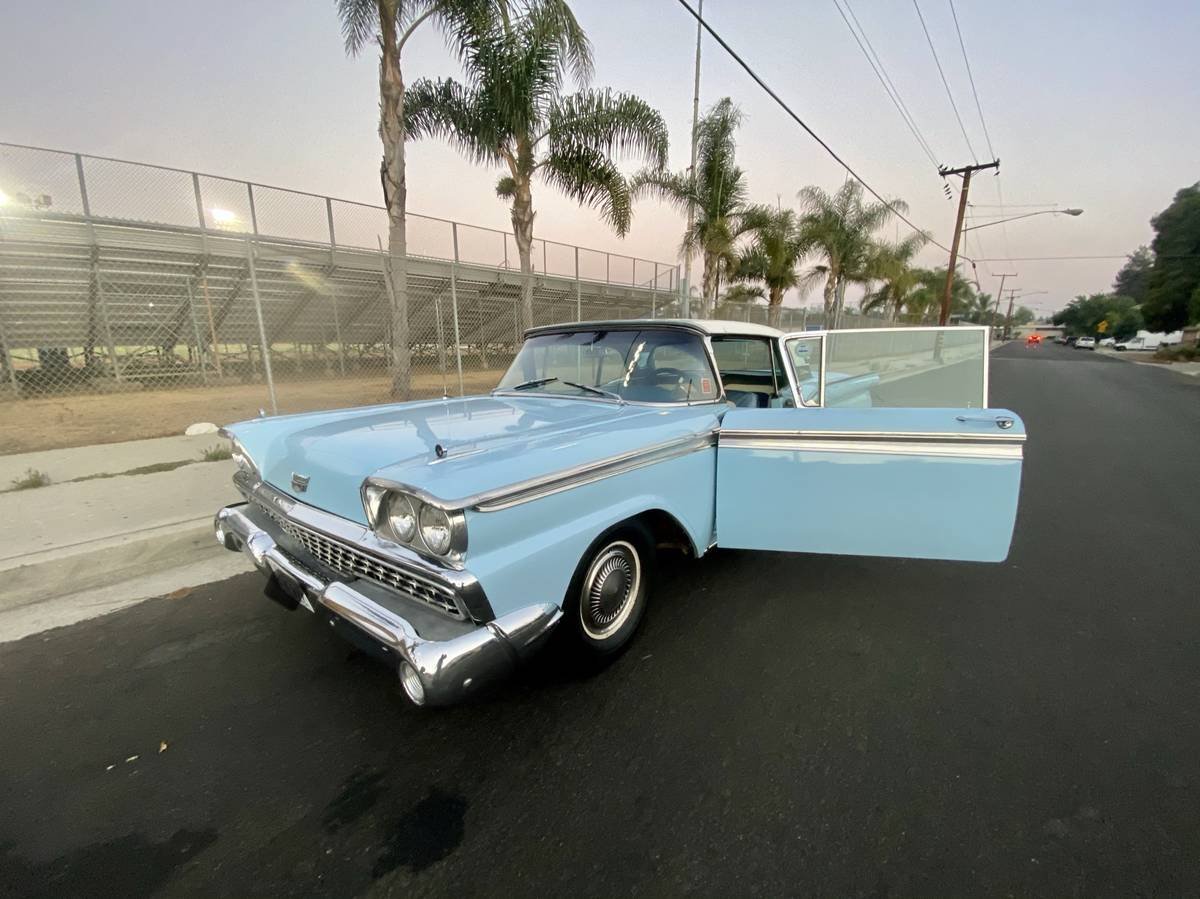 For Sale 1959 Ford Fairlane 500 Skyliner
