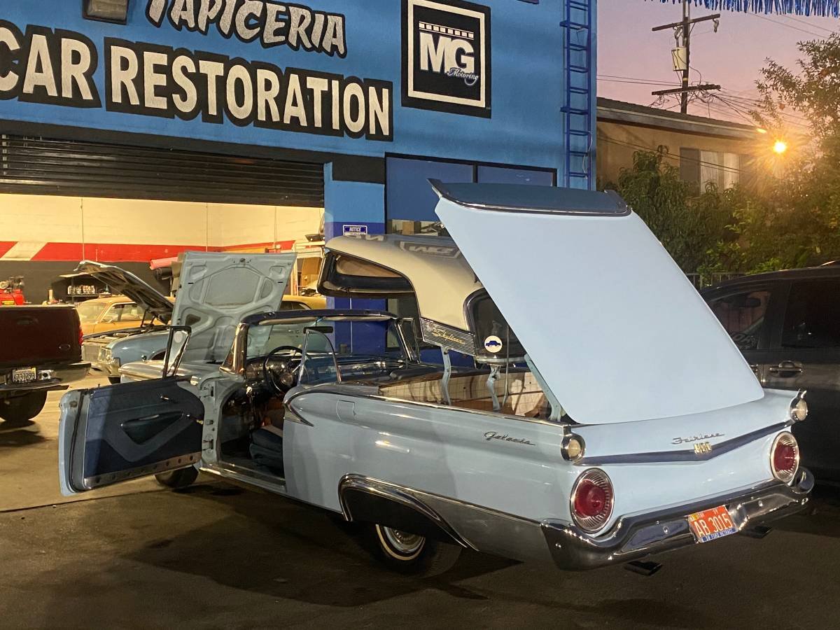 1959 ford fairlane 500 skyliner