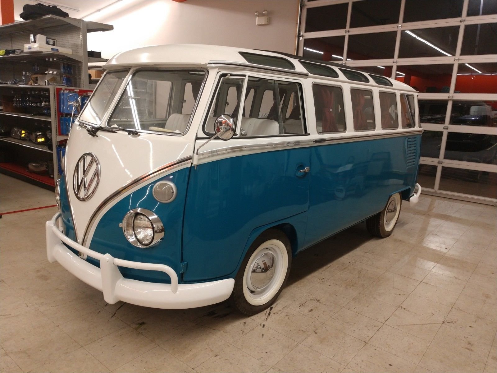 1973 Volkswagen Bus/Vanagon | Vintage Car Collector