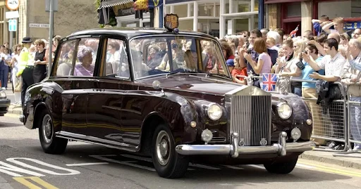 When Rolls Royce Cars Became Wedding Favorites: Timeless Luxury Trends