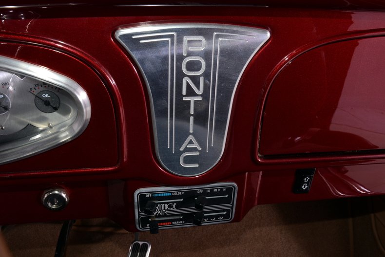 1933 Pontiac 