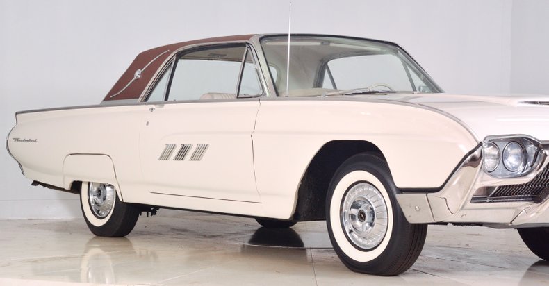 1963 Ford Thunderbird