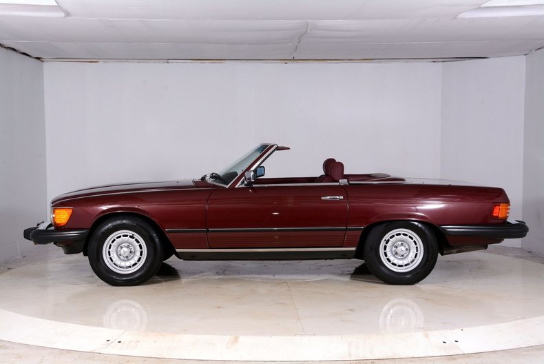 1985 Mercedes-Benz 380SL | Volo Museum