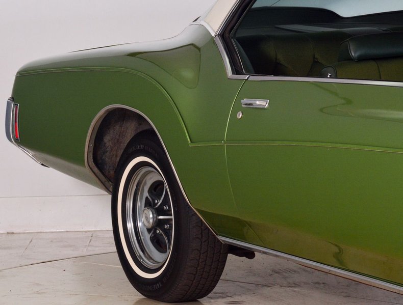 1972 Buick Riviera | Volo Museum