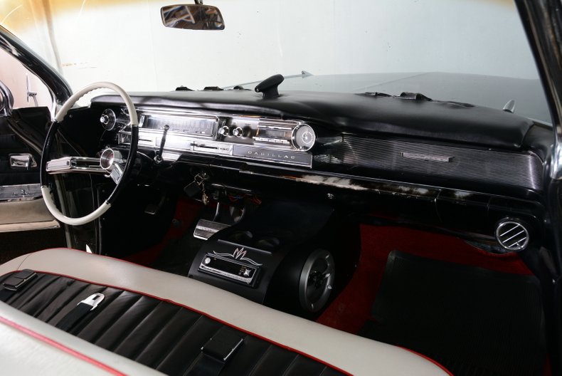 1961 Cadillac Sedan deVille