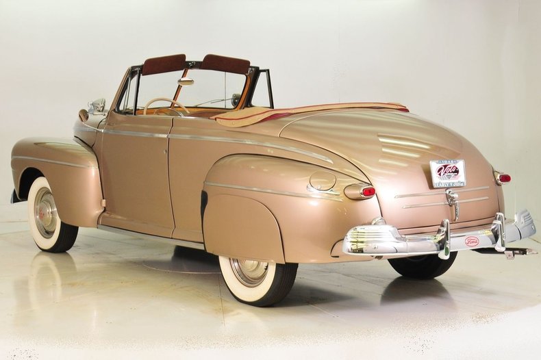 1946 Ford Super Deluxe | Volo Museum