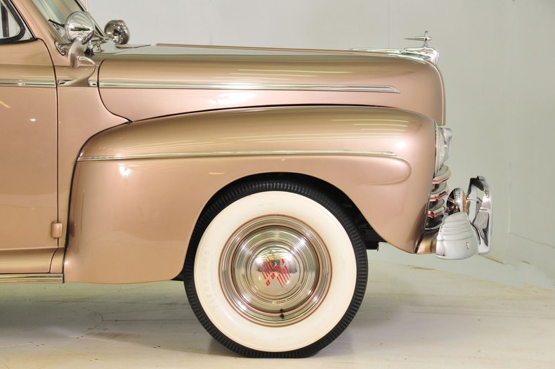 1946 Ford Super Deluxe | Volo Museum