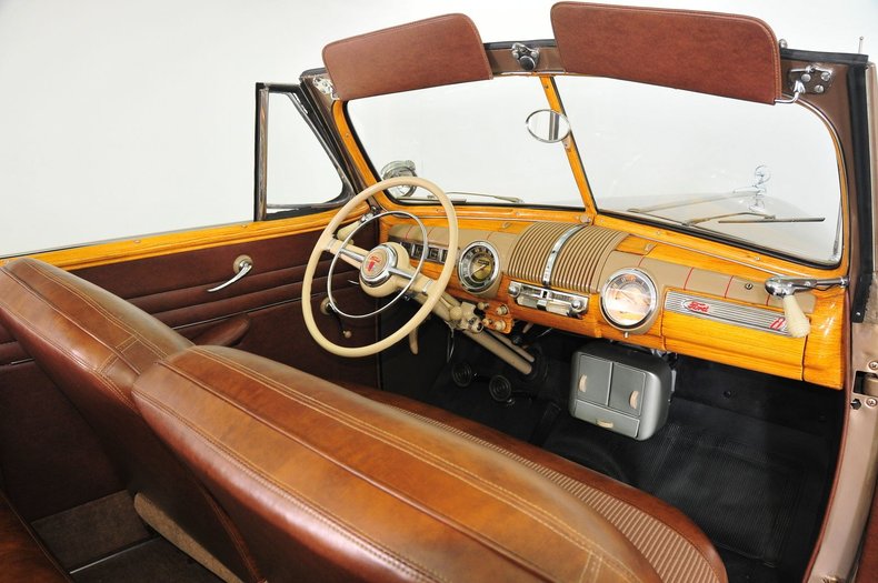 1946 Ford Super Deluxe | Volo Museum