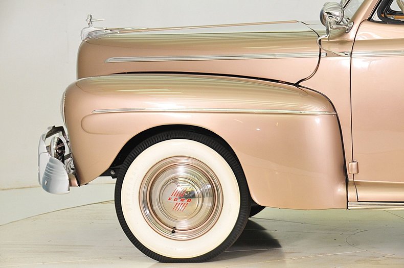 1946 Ford Super Deluxe | Volo Museum