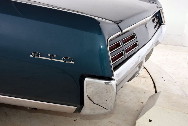 1967 Pontiac GTO | Volo Museum