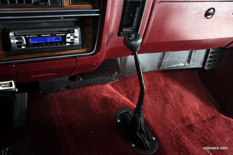 1990-dodge-ram-charger-volo-museum