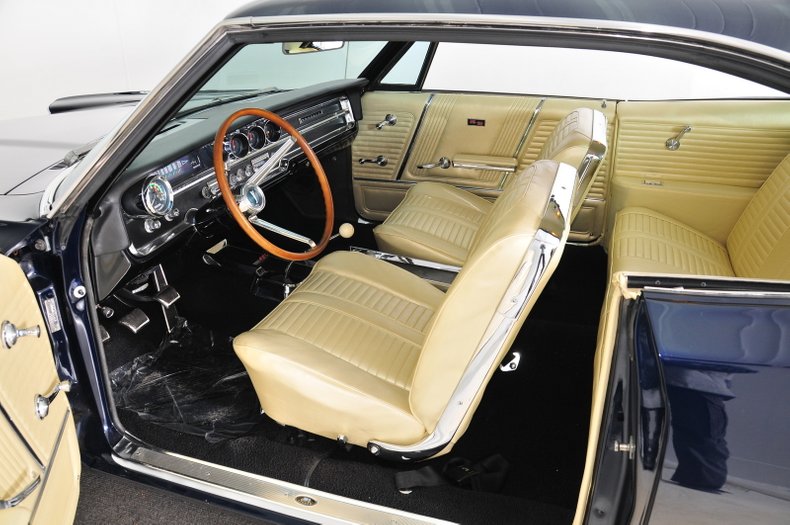 1965 Pontiac 2+2