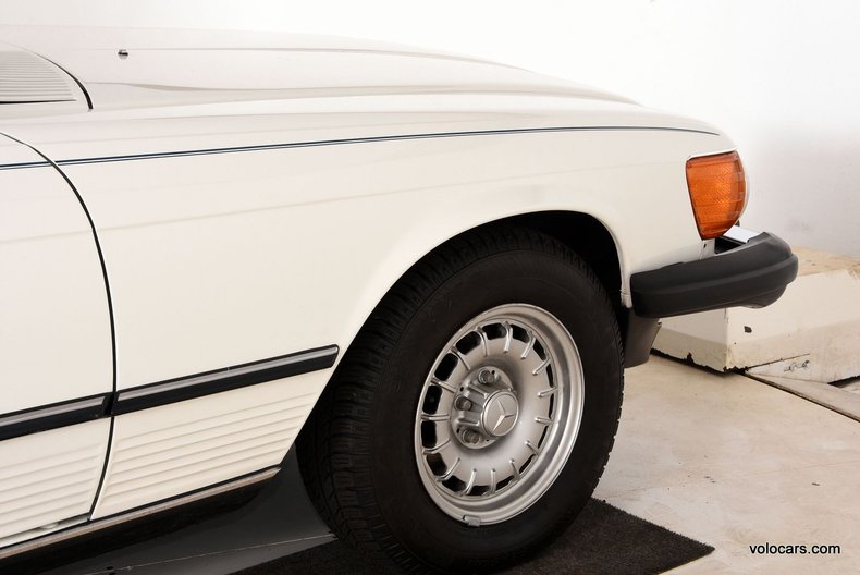 1984 Mercedes-Benz 380SL | Volo Museum