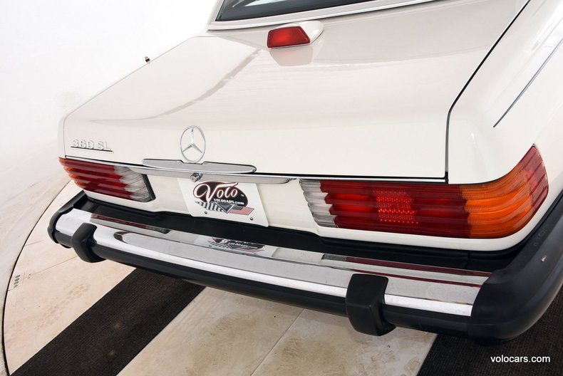 1984 Mercedes-Benz 380SL | Volo Museum