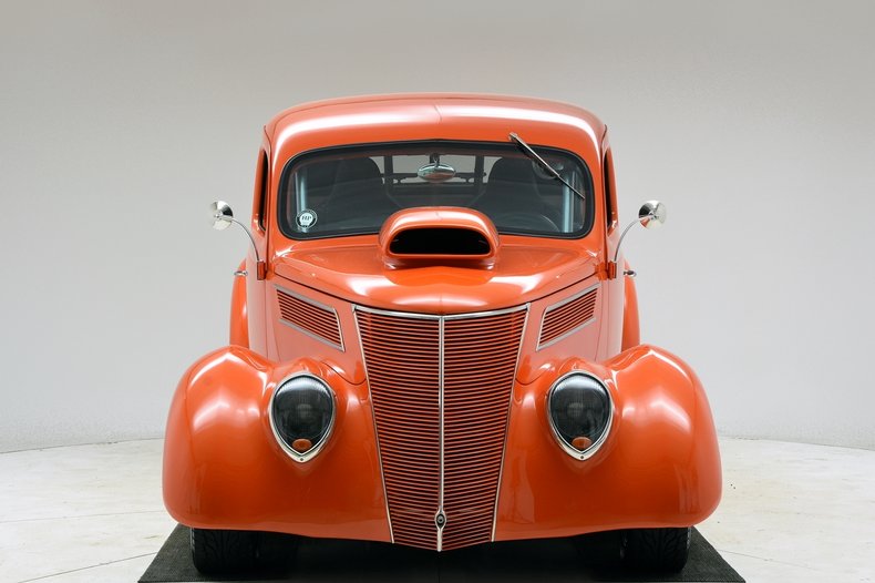 1937 Ford 