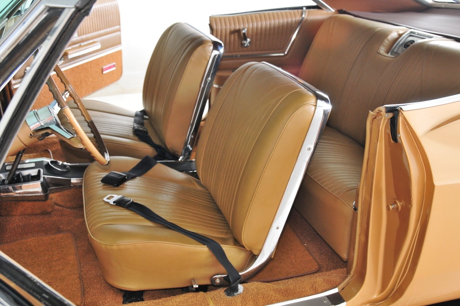 1965 Chevrolet Impala Volo Auto Museum