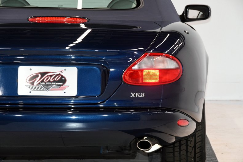 2000 Jaguar XK8