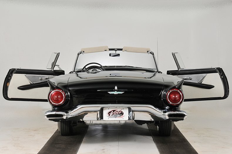 1957 Ford Thunderbird