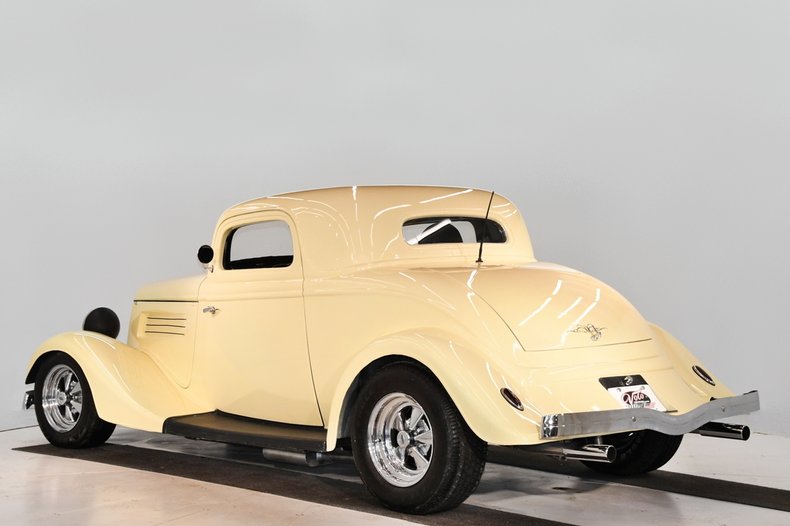 1934 Ford Custom