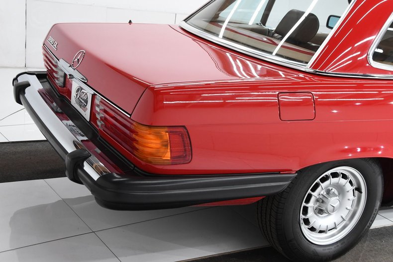 1984 Mercedes-Benz 380SL | Volo Museum