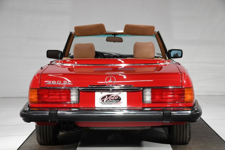 1984 Mercedes-Benz 380SL | Volo Museum