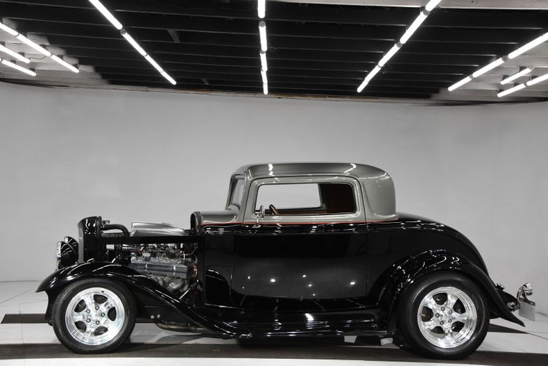 1932 Ford Custom