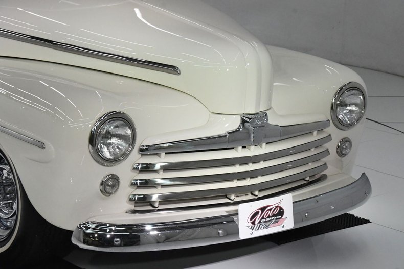 1947 Ford Deluxe | Volo Museum