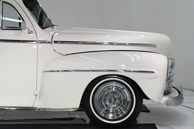 1947 Ford Deluxe | Volo Museum