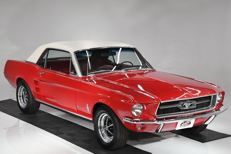 1967 Ford Mustang | Volo Museum