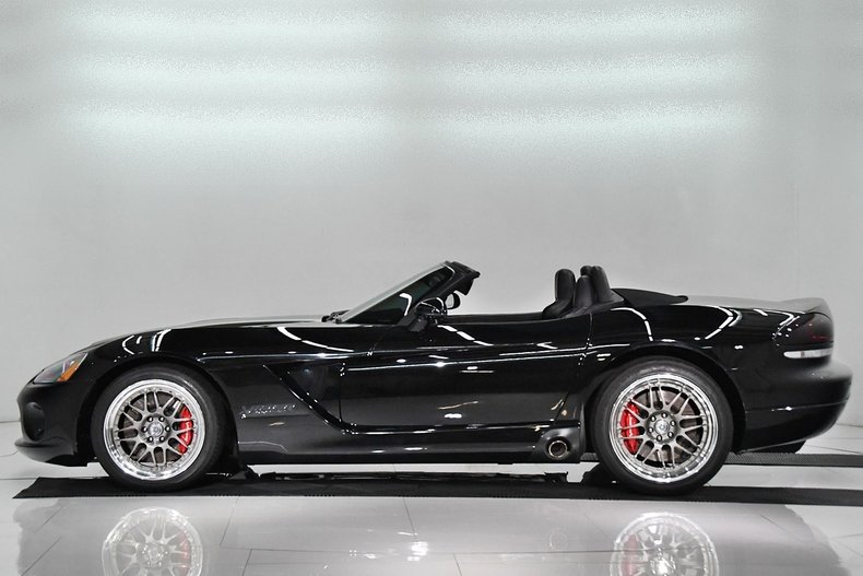 2005 Dodge Viper