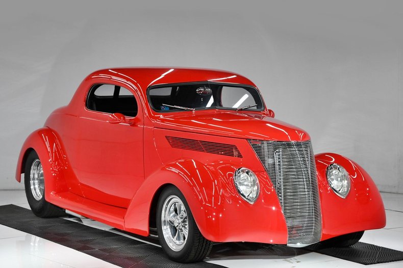 1937 Ford Custom